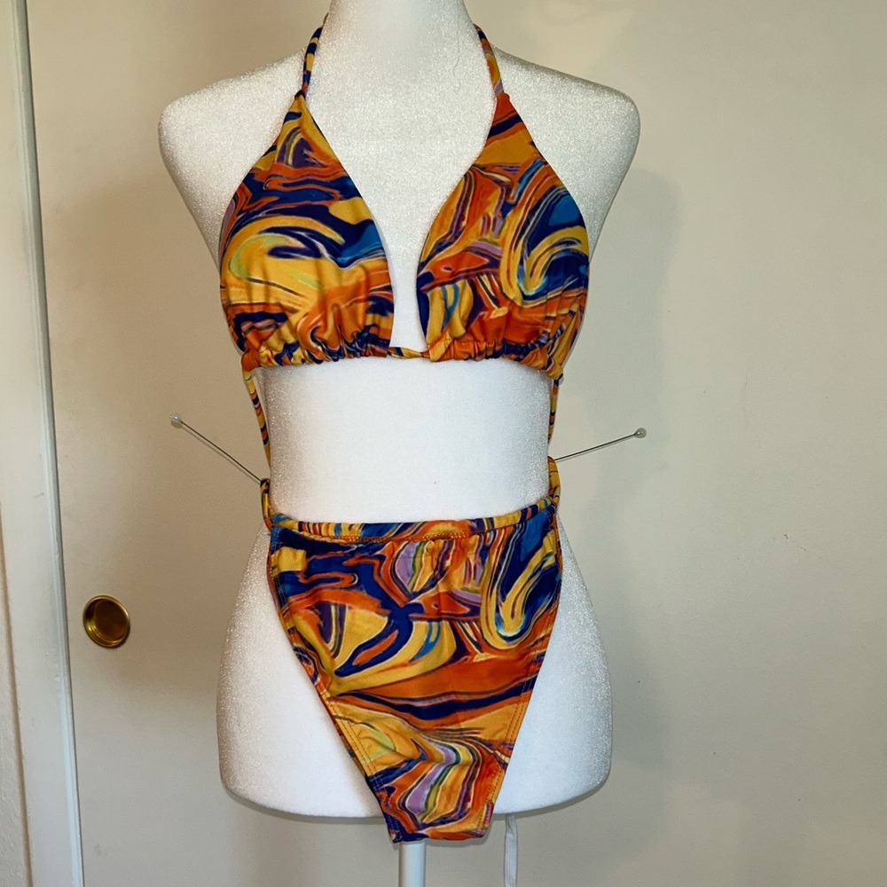 Vibrant Groovy Bikini Set with Cover Up